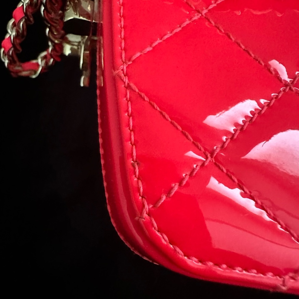 CHANEL Neon Pink Patent Quilted Cosmetic Case - Picture 10 of 12